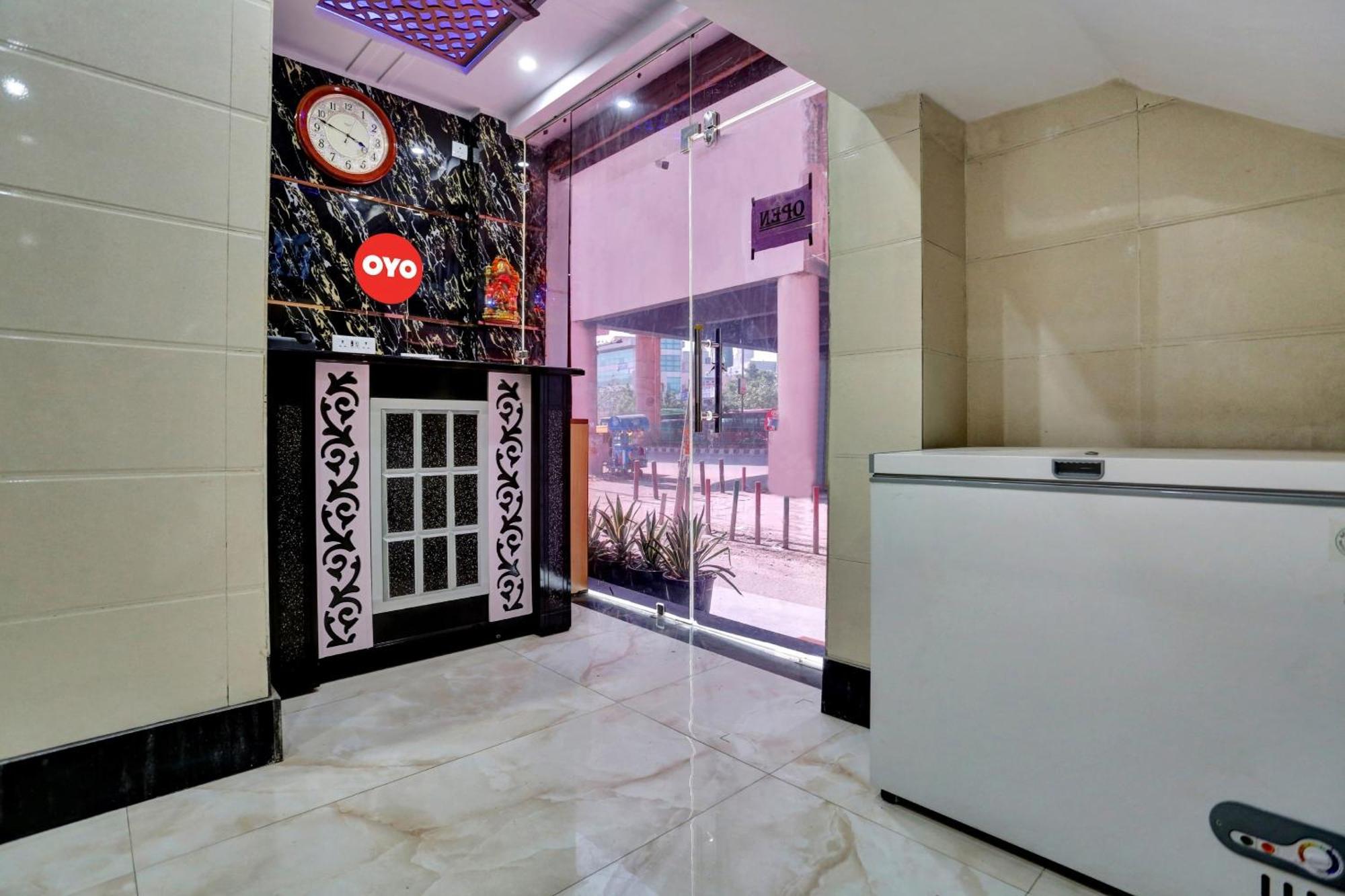Hotel O Metro Height'S Near Nangloi Railway Metro Station Delhi  Exterior photo