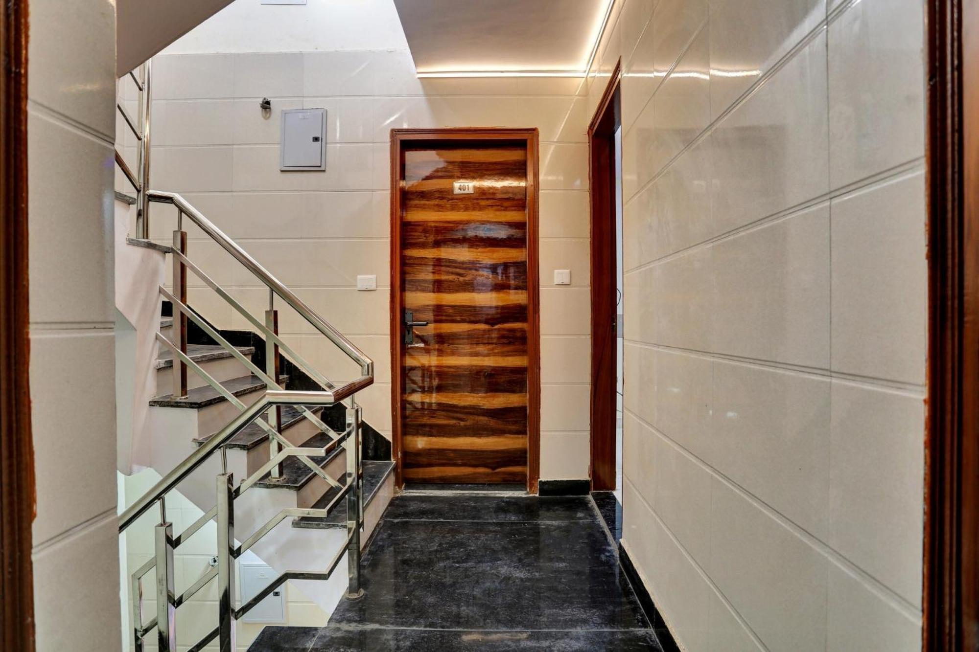 Hotel O Metro Height'S Near Nangloi Railway Metro Station Delhi  Exterior photo
