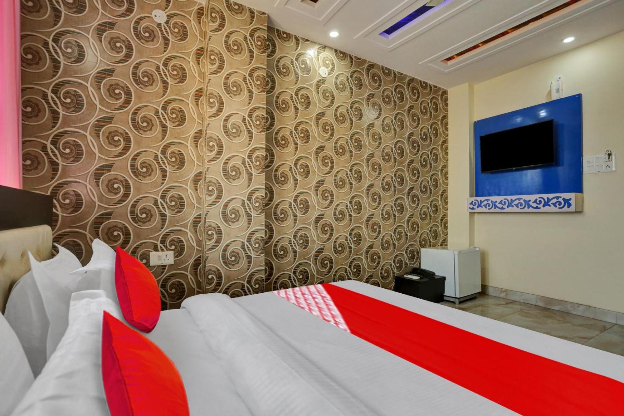 Hotel O Metro Height'S Near Nangloi Railway Metro Station Delhi  Exterior photo