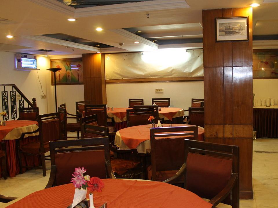 Hotel O Metro Height'S Near Nangloi Railway Metro Station Delhi  Restaurant photo