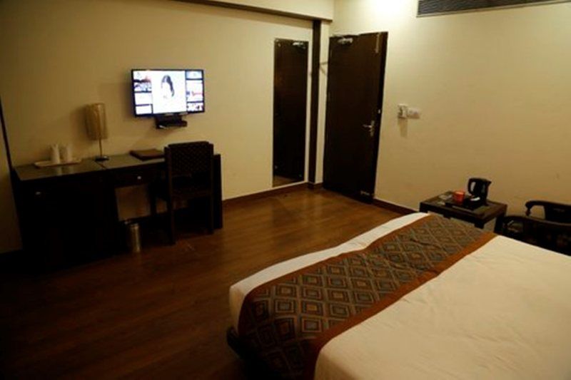Hotel O Metro Height'S Near Nangloi Railway Metro Station Delhi  Exterior photo