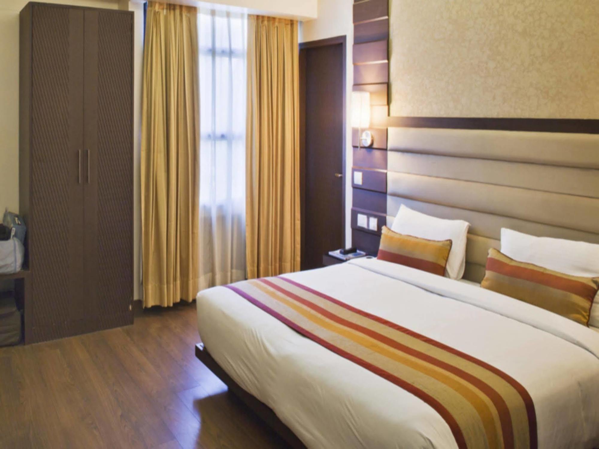 Hotel O Metro Height'S Near Nangloi Railway Metro Station Delhi  Exterior photo